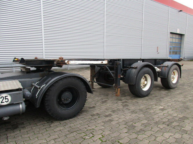 SC 24-36 - Container transporter/ Swap body semi-trailer: picture 1 SC 24-36 - Container transporter/ Swap body semi-trailer: picture 1