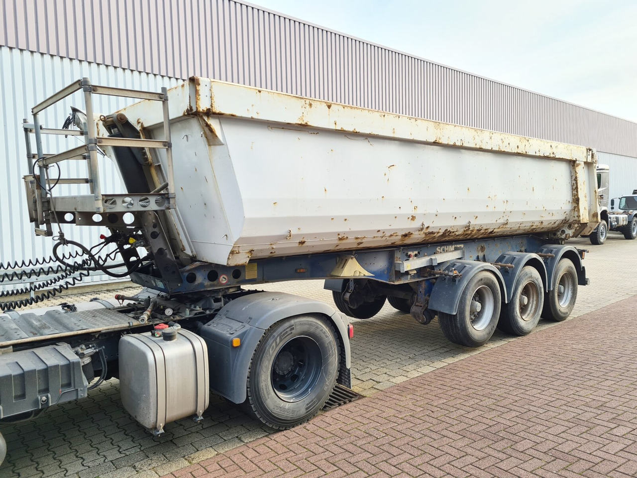 Schmitz Cargobull SKI 24 SL 7.2 SKI 24 SL 7.2, Stahlmulde ca. 24m³, Liftachse - Tipper semi-trailer: picture 2 Schmitz Cargobull SKI 24 SL 7.2 SKI 24 SL 7.2, Stahlmulde ca. 24m³, Liftachse - Tipper semi-trailer: picture 2
