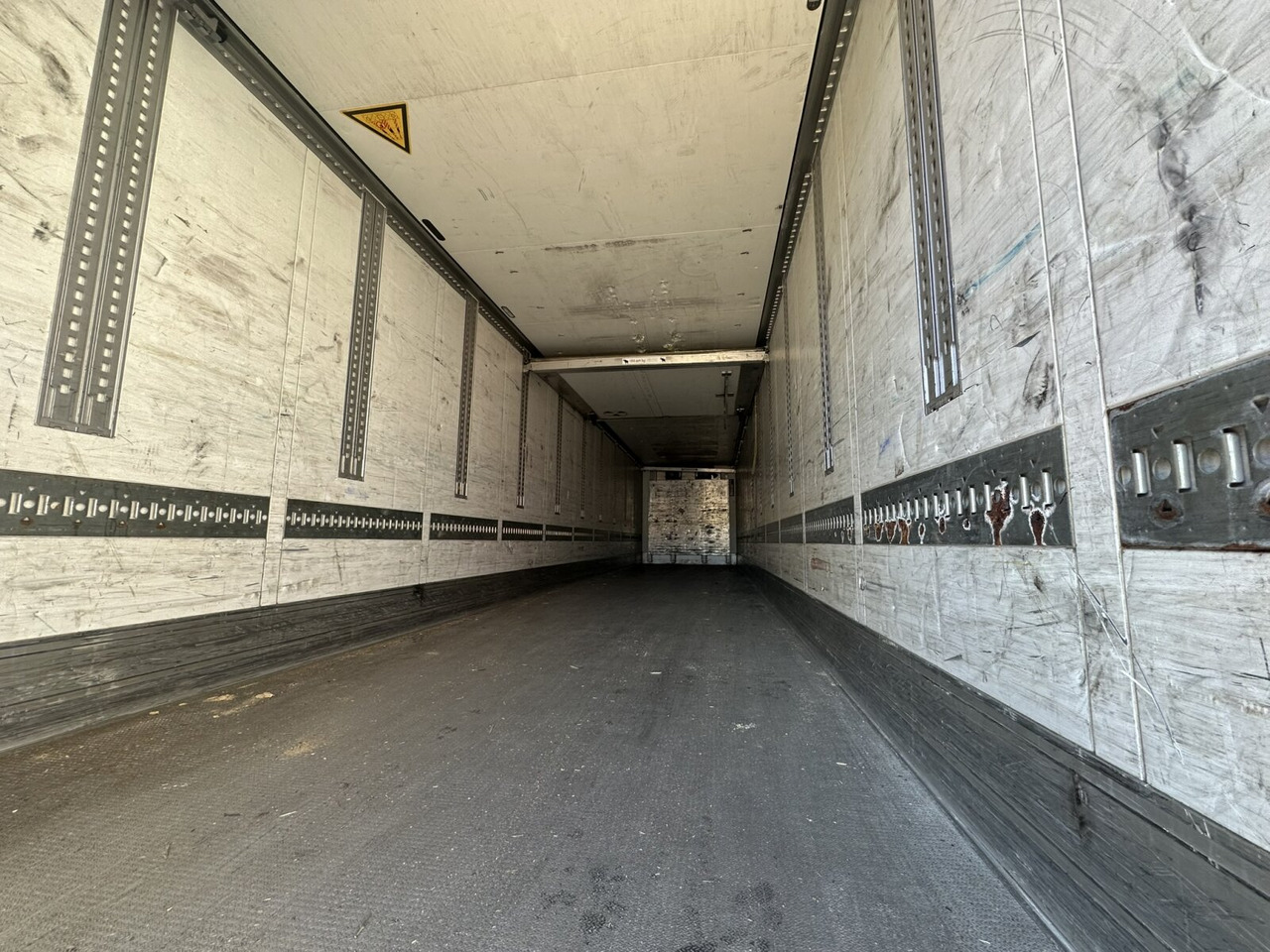 Refrigerator semi-trailer Schmitz Cargobull SKO 24/L-13.4 FP 60 COOL SKO 24/L-13.4 FP 60 COOL: picture 13 Refrigerator semi-trailer Schmitz Cargobull SKO 24/L-13.4 FP 60 COOL SKO 24/L-13.4 FP 60 COOL: picture 13