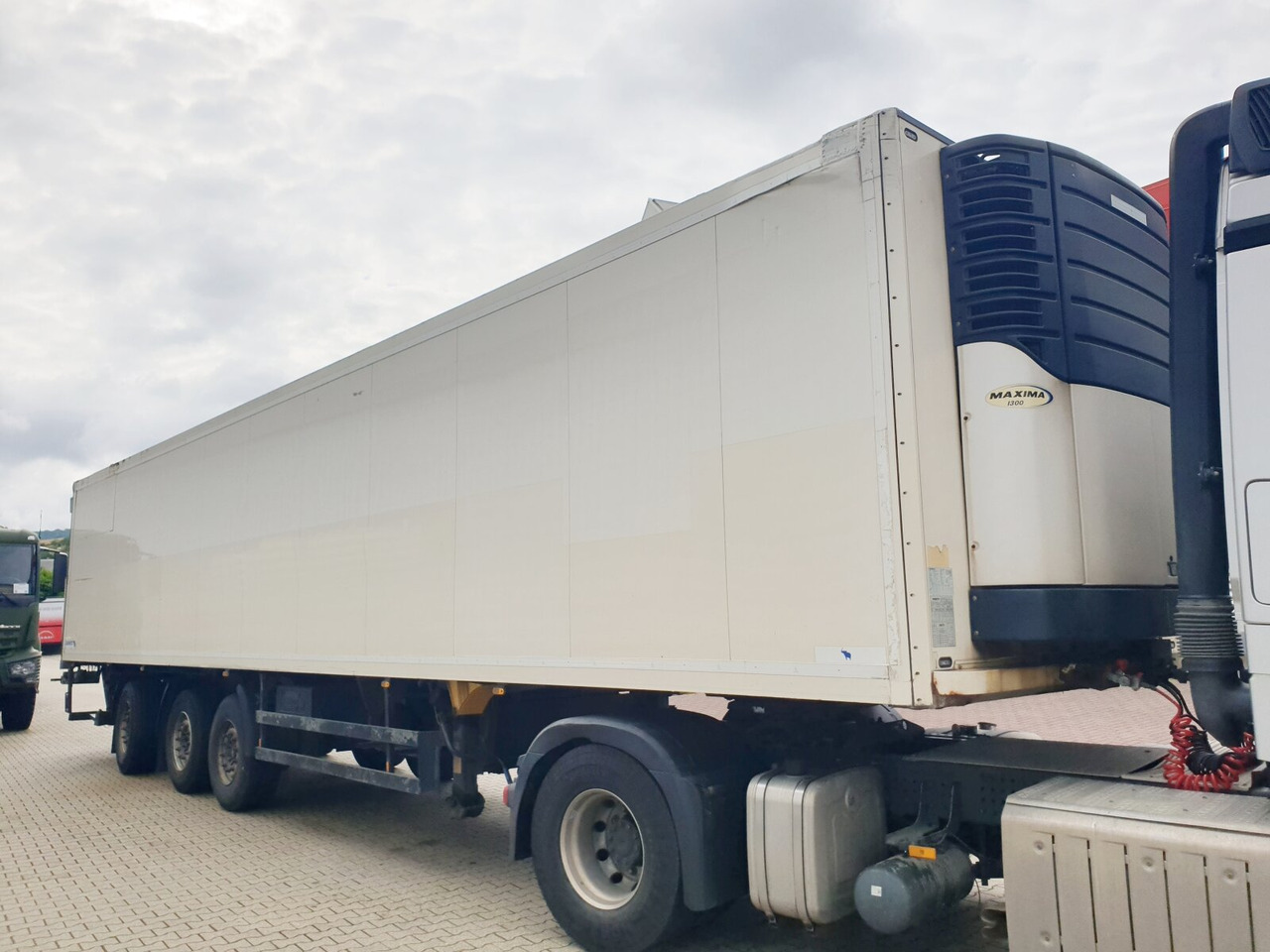 Refrigerator semi-trailer Schmitz Cargobull SKO 24 SKO 24, Carrier, LBW, Lift-/Lenkachse, 74 cbm: picture 13 Refrigerator semi-trailer Schmitz Cargobull SKO 24 SKO 24, Carrier, LBW, Lift-/Lenkachse, 74 cbm: picture 13