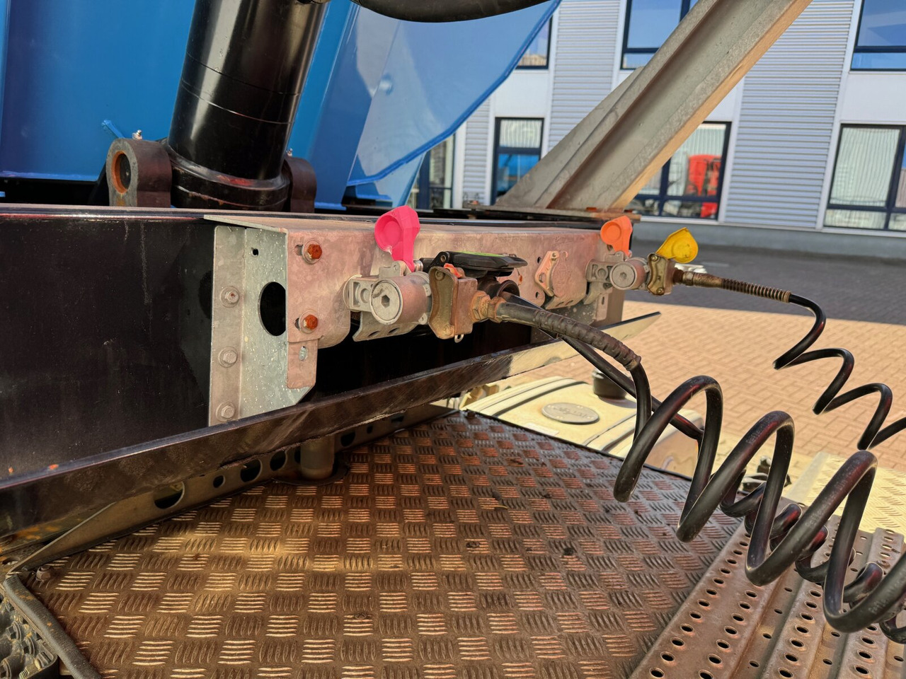 Euro ATM 27 Euro ATM 27, HARDOX Stahlmulde ca. 27m³, Liftachse - Semi-trailer: picture 3 Euro ATM 27 Euro ATM 27, HARDOX Stahlmulde ca. 27m³, Liftachse - Semi-trailer: picture 3