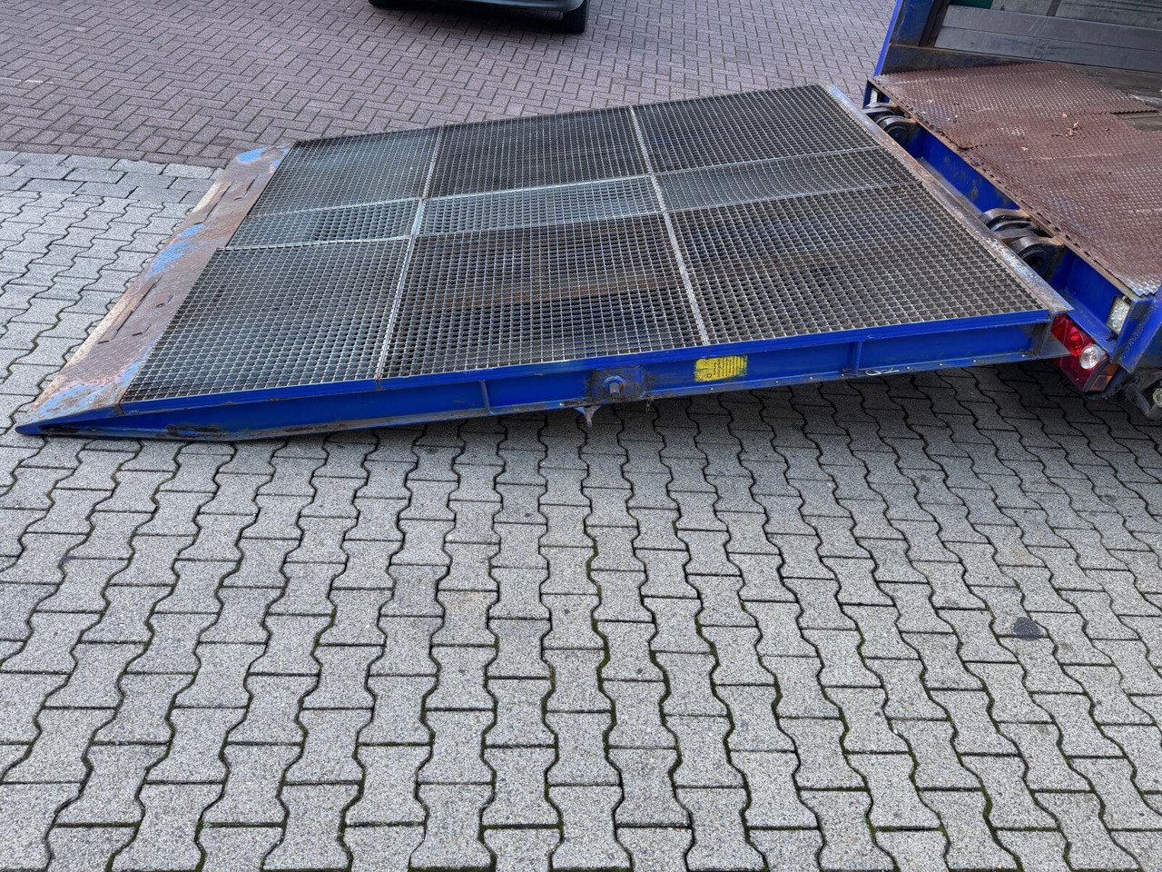 Renders NS4L32 NS4L32, Seilwinde, Edscha, hydr. Auffahrrampe - Semi-trailer: picture 4 Renders NS4L32 NS4L32, Seilwinde, Edscha, hydr. Auffahrrampe - Semi-trailer: picture 4