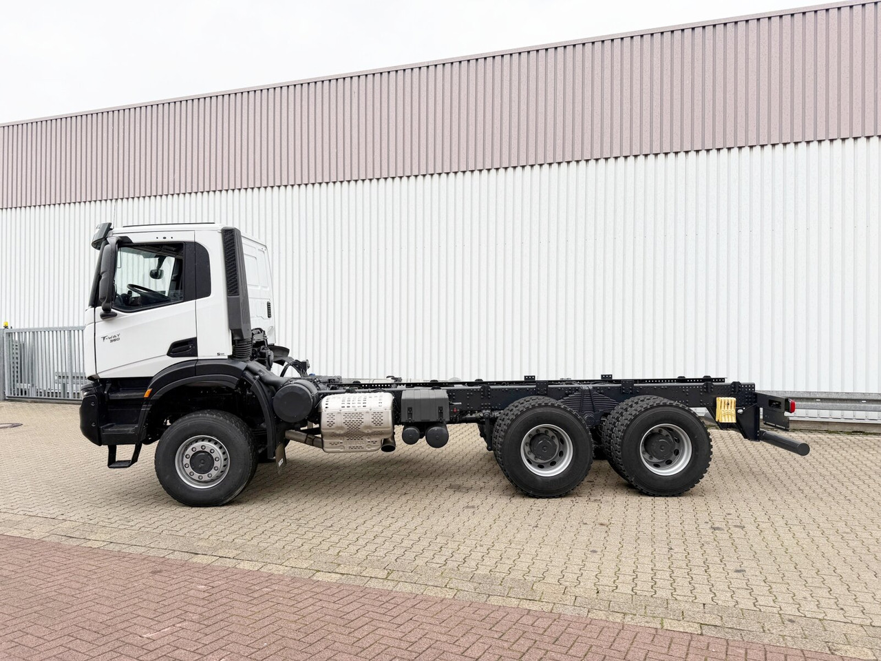 New Cab chassis truck T-Way 360 6x6 T-Way 360 6x6, Nebenantrieb: picture 13