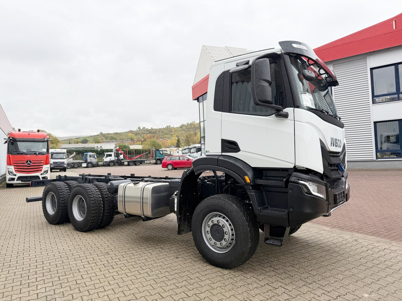 New Cab chassis truck T-Way 360 6x6 T-Way 360 6x6, Nebenantrieb: picture 9