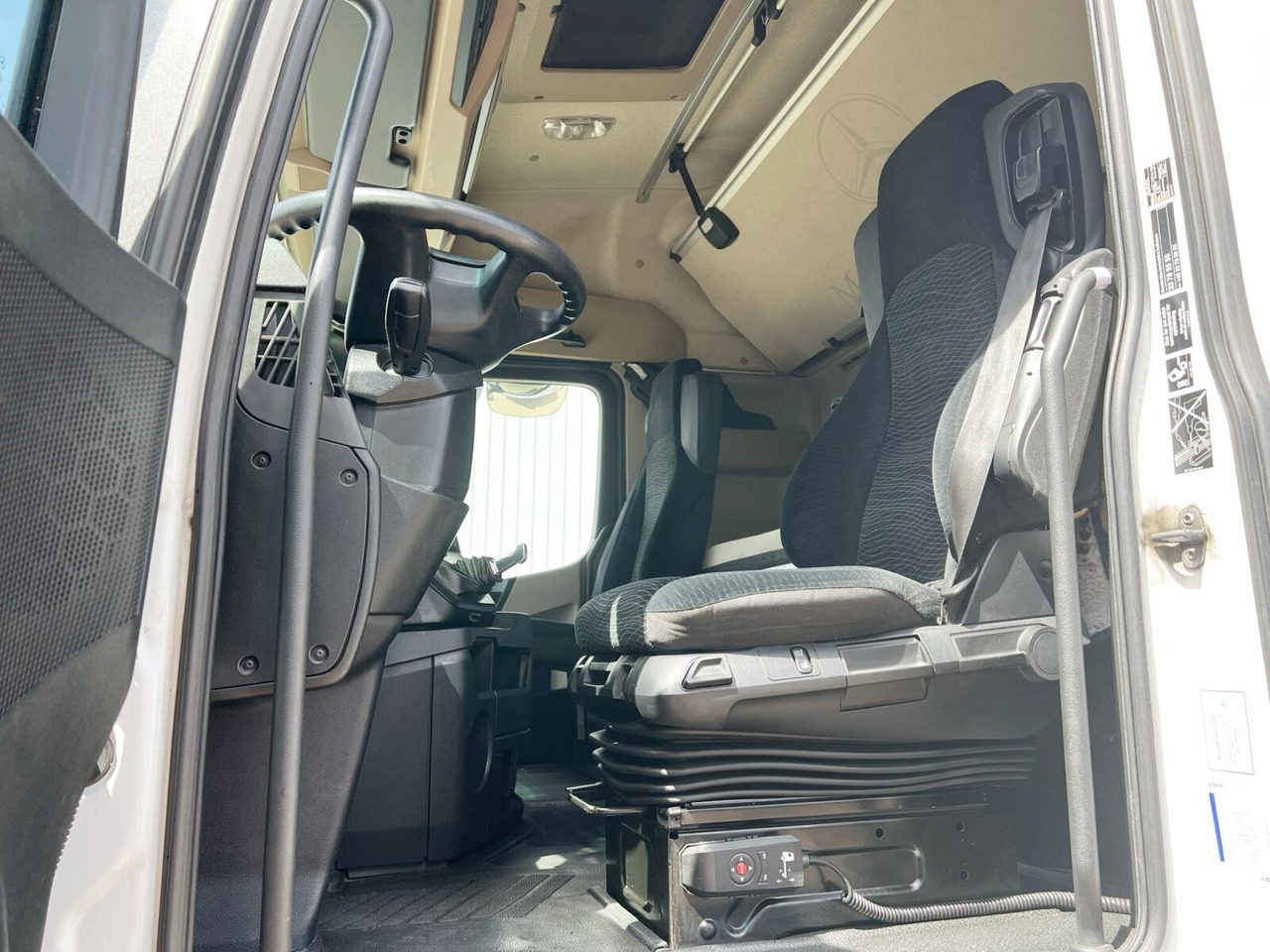 Tractor unit Mercedes-Benz Actros 1842 LS 4x2 Actros 1842 LS 4x2, 7x VORHANDEN: picture 6