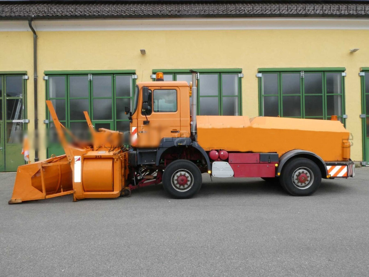 MAN 19.464 4x4 BB 19.464 4x4 BB, Schneefräse mit Separatmotor - Truck: picture 1 MAN 19.464 4x4 BB 19.464 4x4 BB, Schneefräse mit Separatmotor - Truck: picture 1
