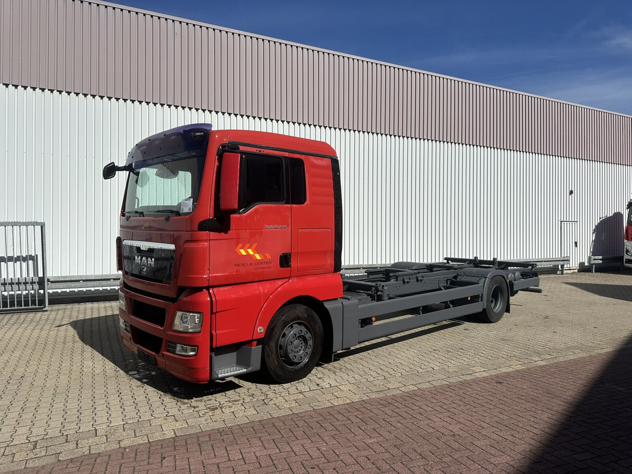 MAN TGX 18.360 4X2 LL TGX 18.360 4X2 LL, Fahrschule - Truck: picture 1 MAN TGX 18.360 4X2 LL TGX 18.360 4X2 LL, Fahrschule - Truck: picture 1