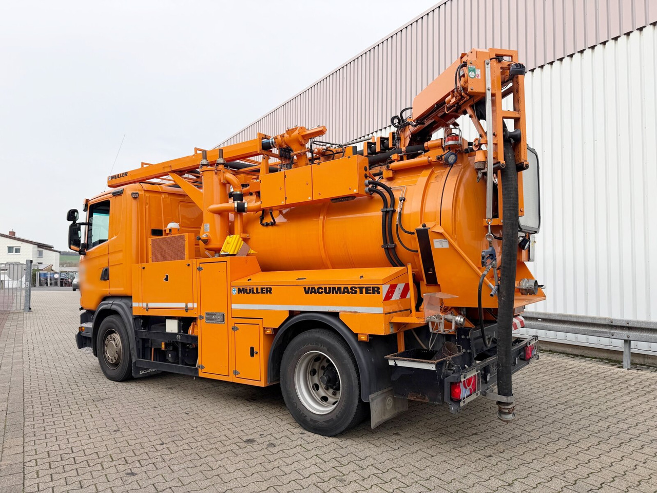 Scania G 320 4x2 G 320 4x2, Müller Vacumaster ca. 5,5m³, Funk - Truck: picture 3 Scania G 320 4x2 G 320 4x2, Müller Vacumaster ca. 5,5m³, Funk - Truck: picture 3