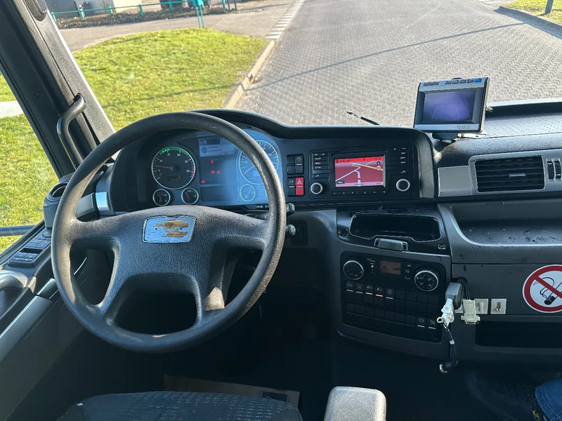 Interior photo 2: Box truck MAN TGL 12.180 LIFT + AIRCO + EURO 6 + APK/TUV + NAVI + CAMERA