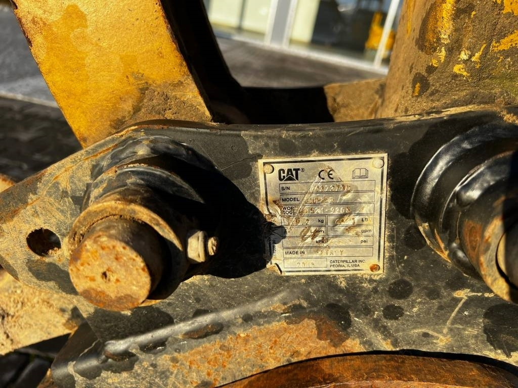Mini excavator CAT 302.7 DCR: picture 11