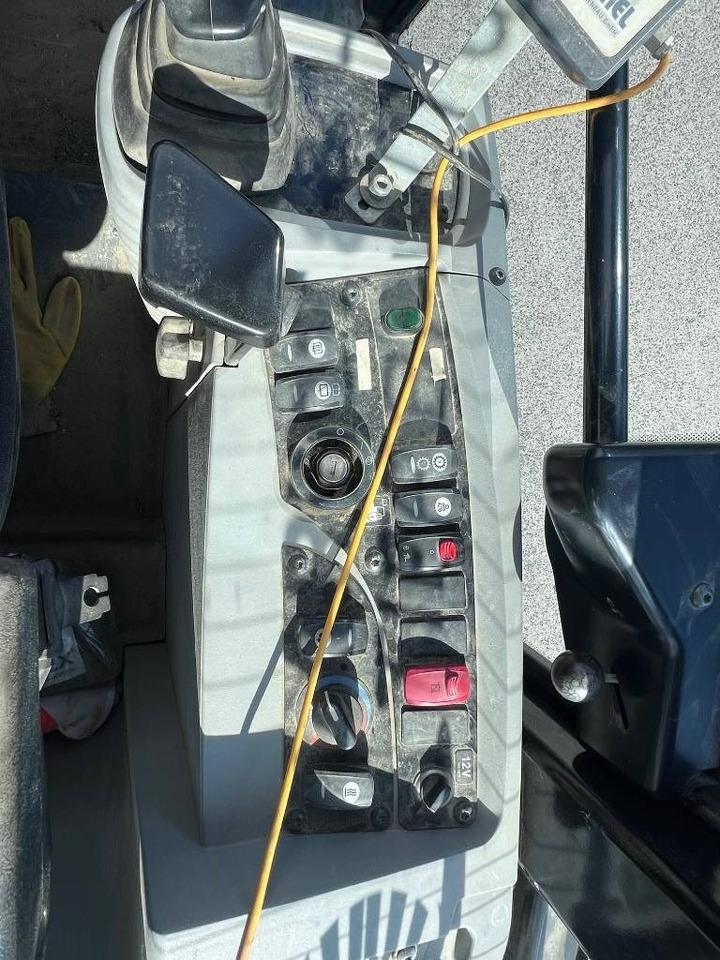 Wheel loader CAT 907H2 35Km/h EPA - CE: picture 14