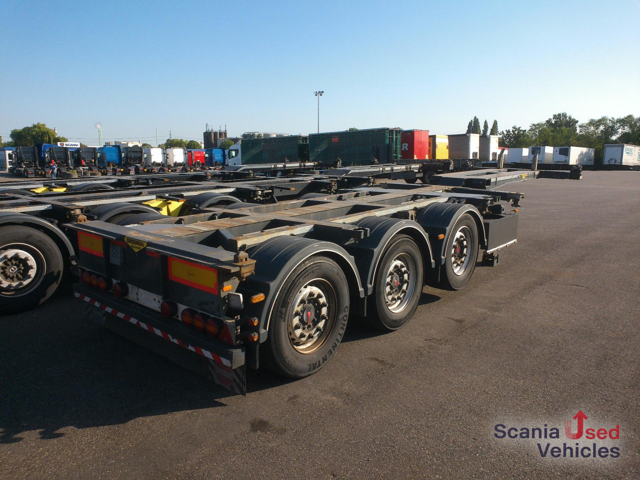 Container transporter/ Swap body semi-trailer BROSHUIS Container Chassis 20-40-45 Fuss Lift: picture 9