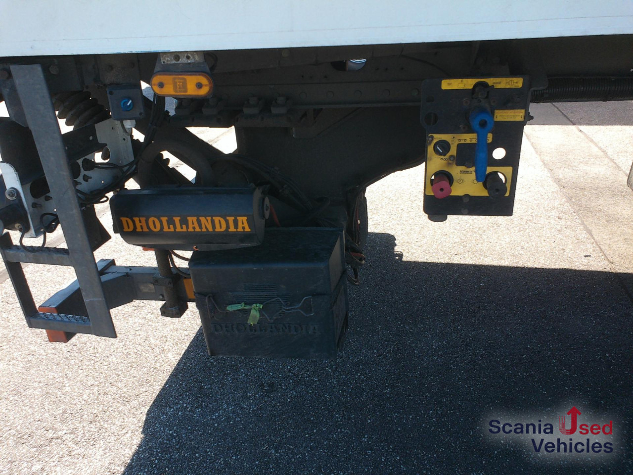 SCHMITZ FD-Aufbau m. Carrier Vector 1550 nur 5516 h - Refrigerator semi-trailer: picture 4 SCHMITZ FD-Aufbau m. Carrier Vector 1550 nur 5516 h - Refrigerator semi-trailer: picture 4