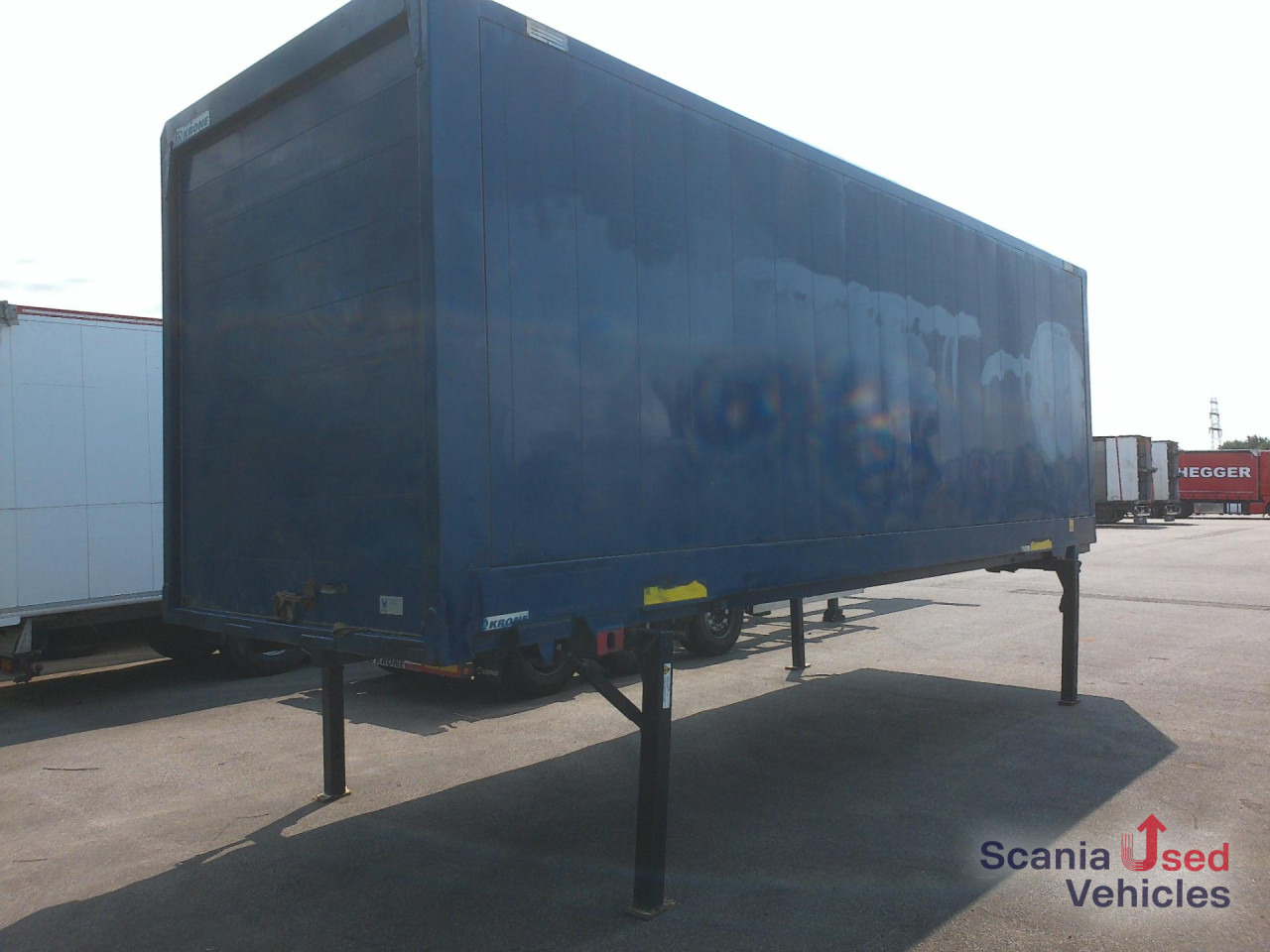KRONE WB Koffer 7,82 Rolltor - Trailer: picture 2 KRONE WB Koffer 7,82 Rolltor - Trailer: picture 2