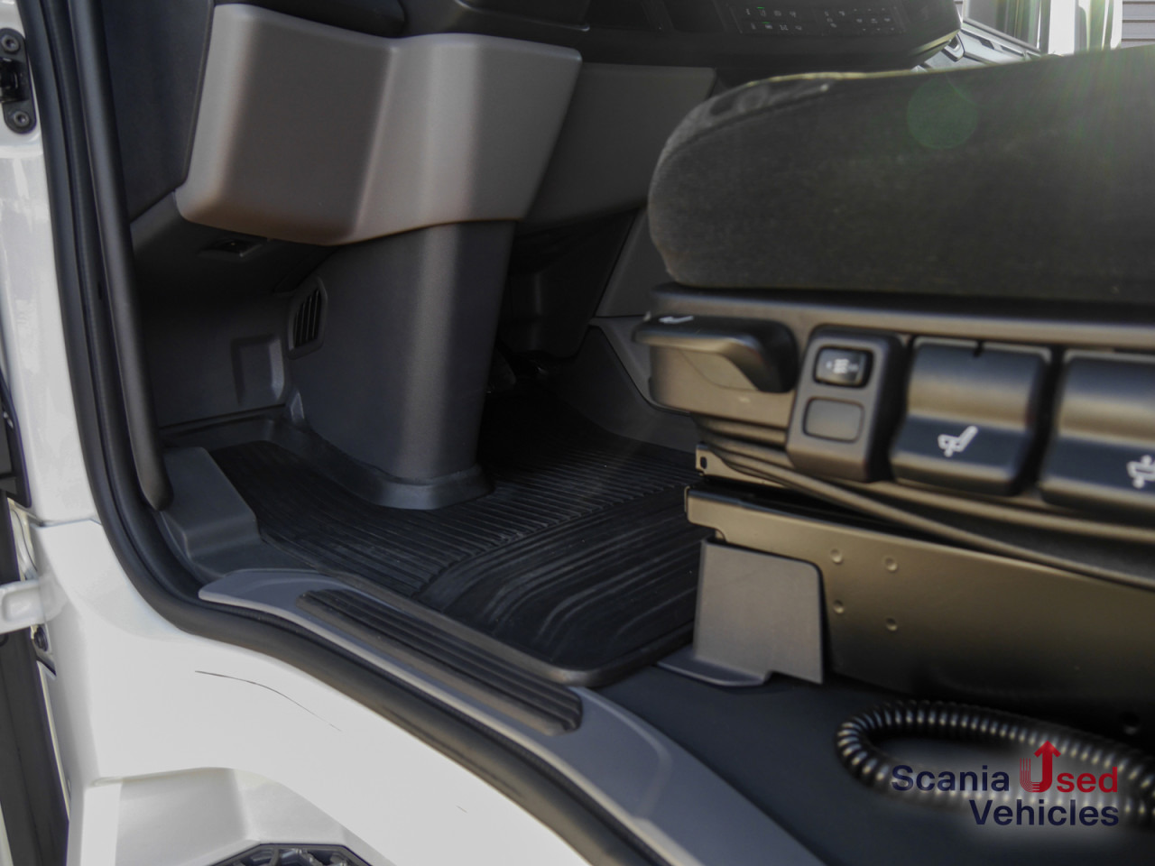 SCANIA R 460 A4x2NA - SUPER - - Tractor unit: picture 3 SCANIA R 460 A4x2NA - SUPER - - Tractor unit: picture 3