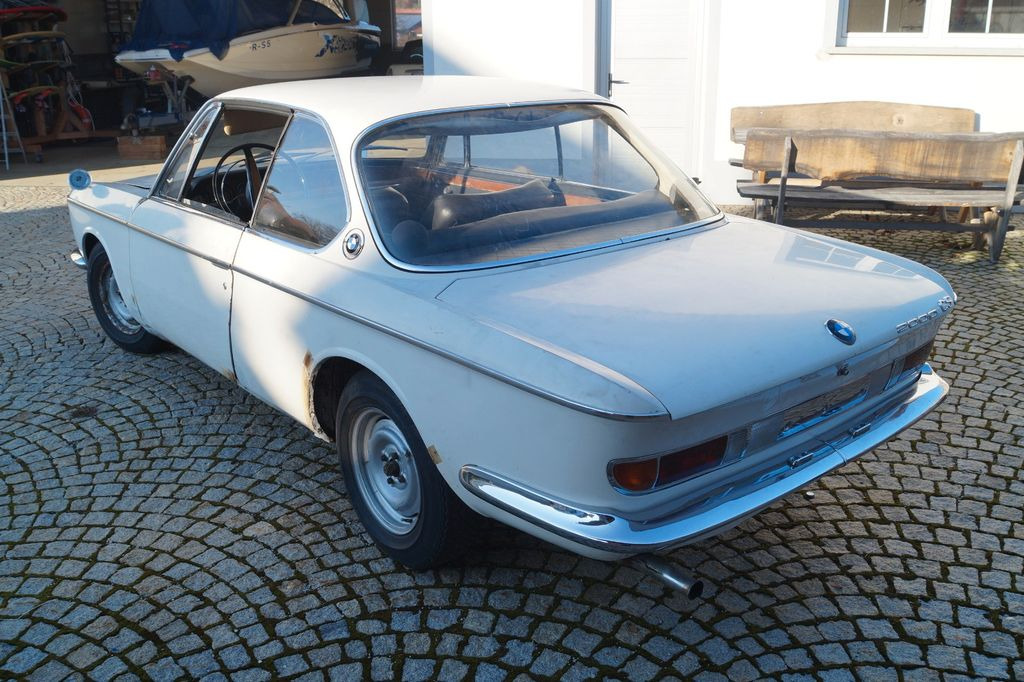 BMW 2000 CS - Car: picture 4 BMW 2000 CS - Car: picture 4