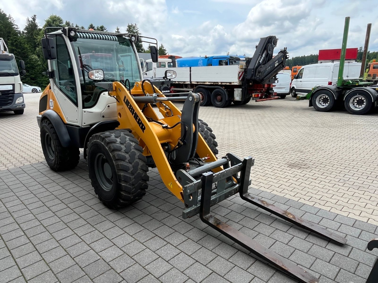 Liebherr 506 Compact Schaufel Gabel - Wheel loader: picture 5 Liebherr 506 Compact Schaufel Gabel - Wheel loader: picture 5
