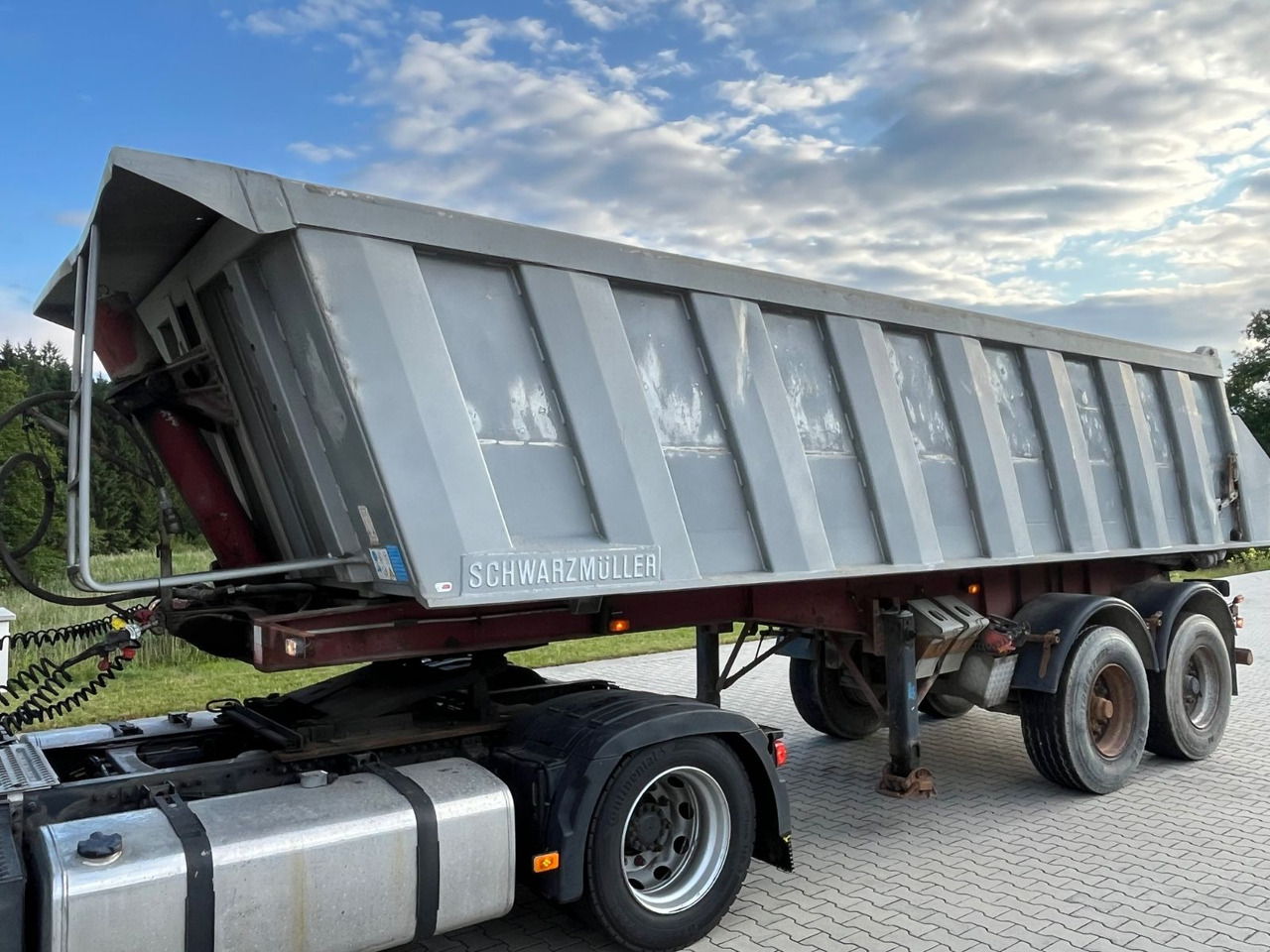 Schwarzmüller 2 Achs Alu Kippmulde Trommelbremse - Tipper semi-trailer: picture 2 Schwarzmüller 2 Achs Alu Kippmulde Trommelbremse - Tipper semi-trailer: picture 2