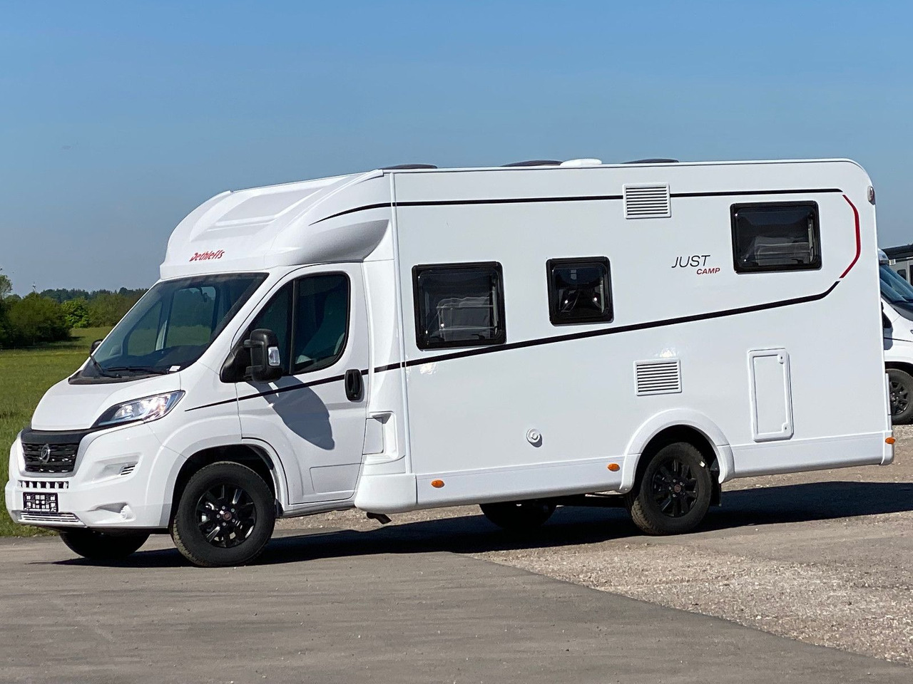 Dethleffs Just Camp T 6812 EB,Hubbett,Längsbetten, Markise - Semi-integrated motorhome: picture 2 Dethleffs Just Camp T 6812 EB,Hubbett,Längsbetten, Markise - Semi-integrated motorhome: picture 2