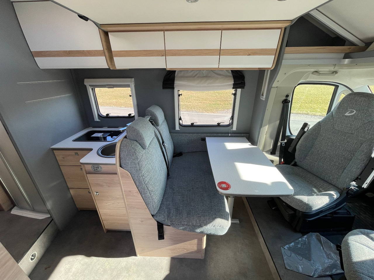 Semi-integrated motorhome Dethleffs Just T 7052 EB mit Hubbett,Fiat,Markise,RFK,Navi: picture 11