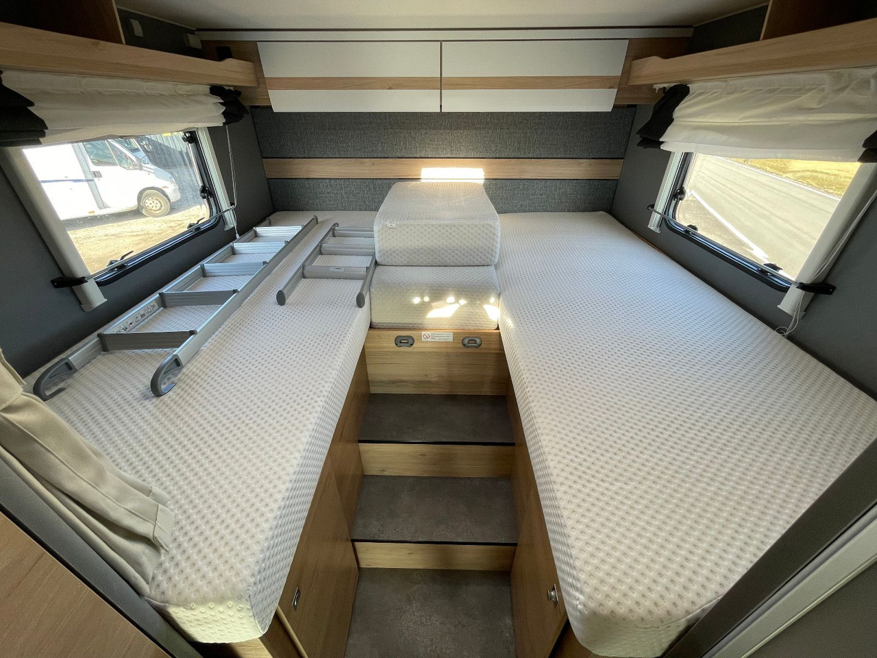 Semi-integrated motorhome Dethleffs Just T 7052 EB mit Hubbett,Fiat,Markise,RFK,Navi: picture 16