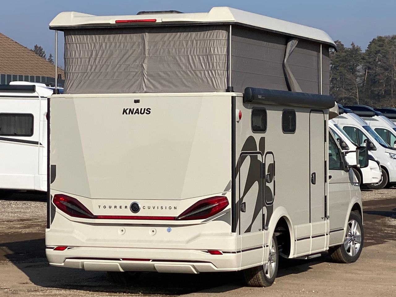 Semi-integrated motorhome Knaus Tourer CUV 500 MQ CUVISION ohne Slide Bett,AHK: picture 7