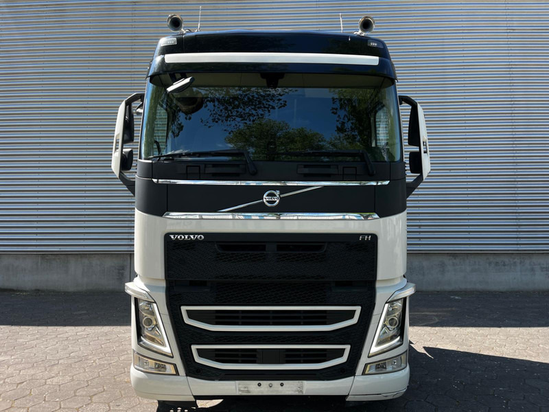 Volvo FH 540 / Retarder / I-Shift / I-Park Cool / Full Air / 2 Tanks - Tractor unit: picture 4 Volvo FH 540 / Retarder / I-Shift / I-Park Cool / Full Air / 2 Tanks - Tractor unit: picture 4