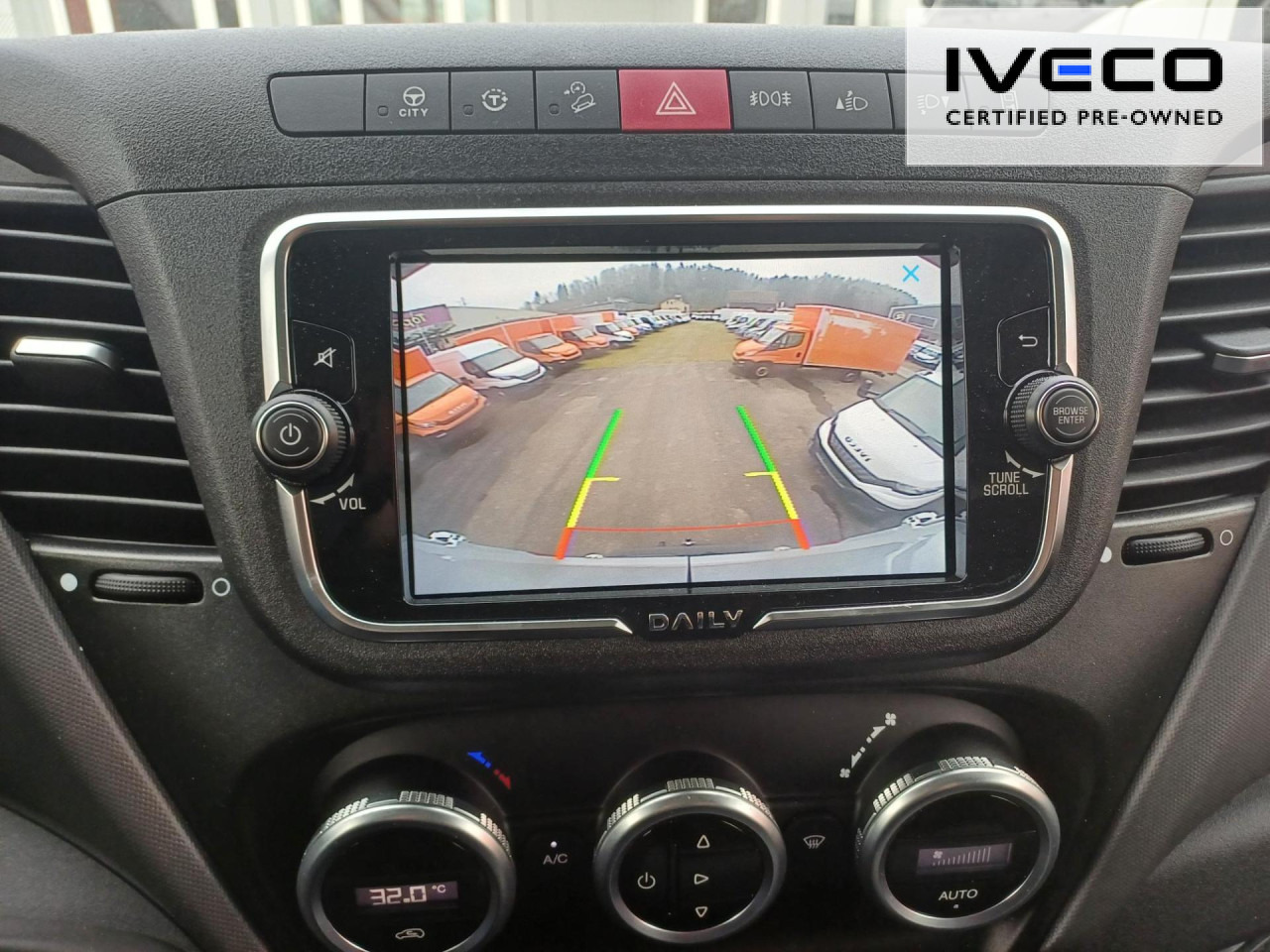 Panel van IVECO Daily 35S14NA8V/P CNG Euro6 Klima AHK Navi ZV: picture 7