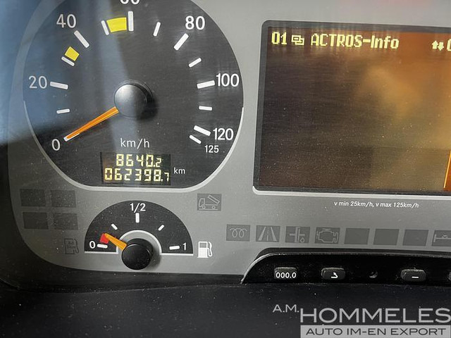 Bucher Municipal STKF 9500 4X4 - Road sweeper: picture 2 Bucher Municipal STKF 9500 4X4 - Road sweeper: picture 2