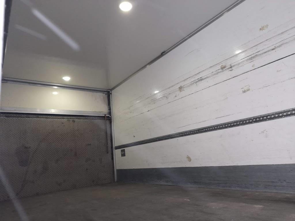Mercedes-Benz Atego 918 Euro 6 - Refrigerator truck: picture 4 Mercedes-Benz Atego 918 Euro 6 - Refrigerator truck: picture 4