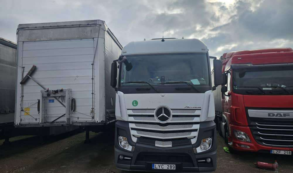 Mercedes-Benz 1845 - Tractor unit: picture 3 Mercedes-Benz 1845 - Tractor unit: picture 3