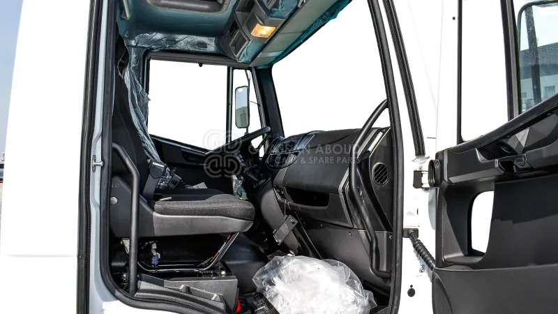 Iveco Euro Cargo ML180 4x2 Chassis - Cab chassis truck: picture 5 Iveco Euro Cargo ML180 4x2 Chassis - Cab chassis truck: picture 5