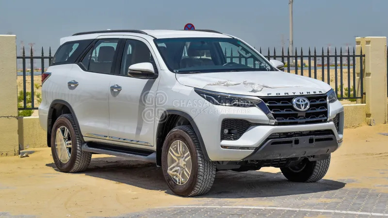 Toyota Fortuner 4x4 - SUV: picture 3 Toyota Fortuner 4x4 - SUV: picture 3
