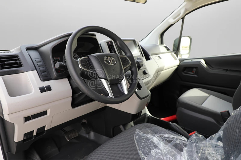 Minibus, Passenger van Toyota Hiace: picture 11 Minibus, Passenger van Toyota Hiace: picture 11