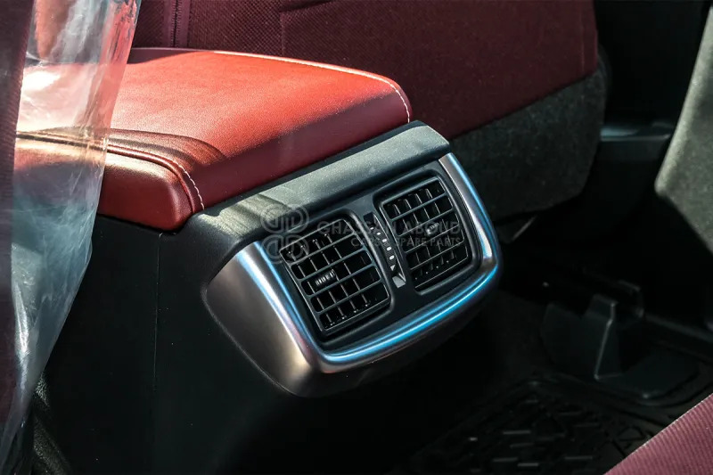 Pickup truck, Combi van Toyota Hilux  4X4 Double Cabin: picture 6