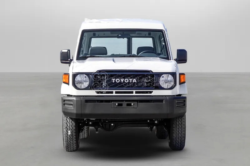 Toyota Land Cruiser HardTop 78 4X4 - Car: picture 2 Toyota Land Cruiser HardTop 78 4X4 - Car: picture 2