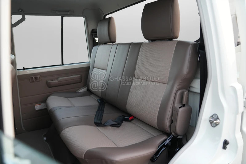 Pickup truck Toyota Land Cruiser Pick Up LC79 4X4 DC: picture 9