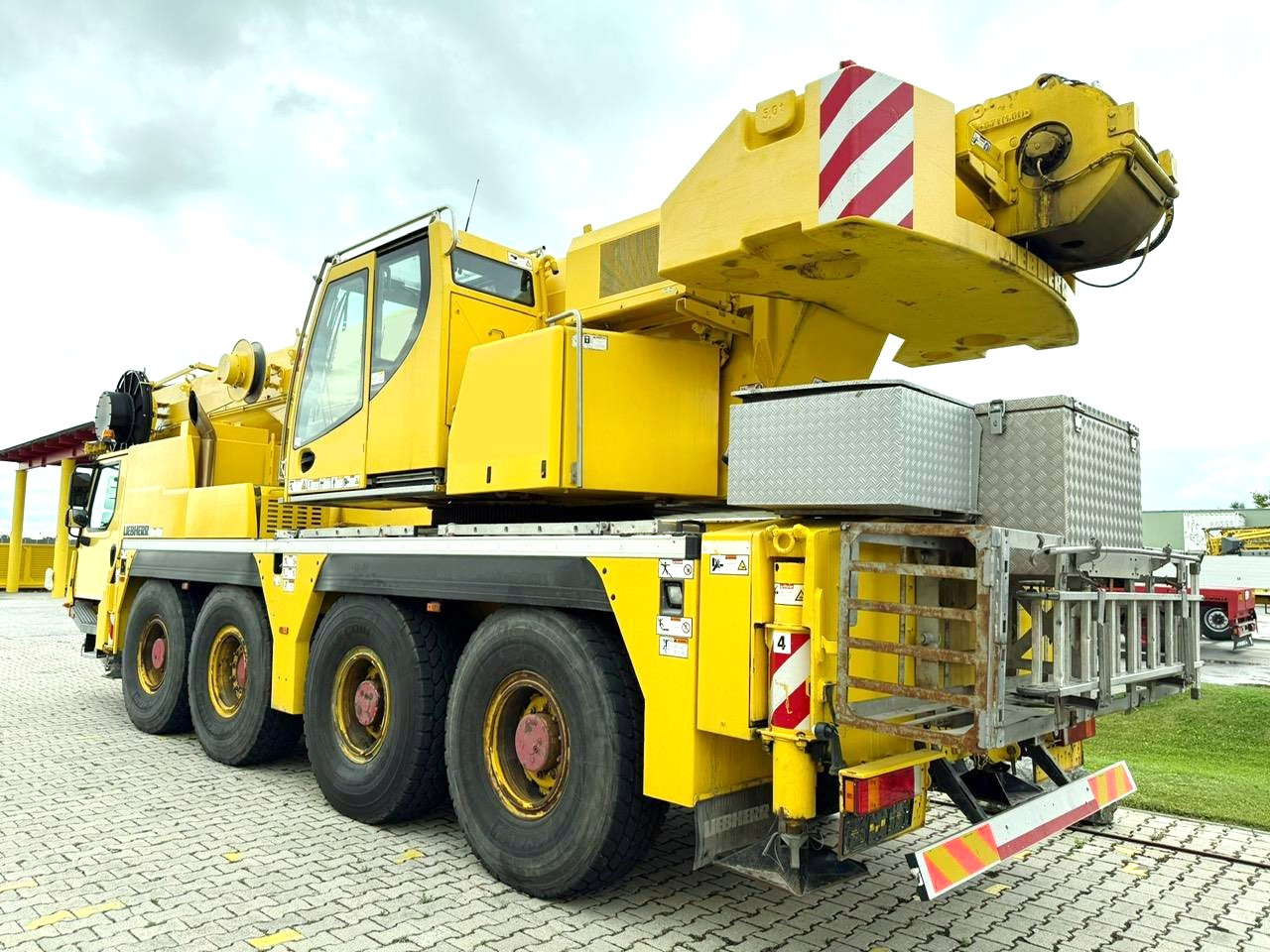 LIEBHERR LTM 1070-4.2 - Crane: picture 2 LIEBHERR LTM 1070-4.2 - Crane: picture 2