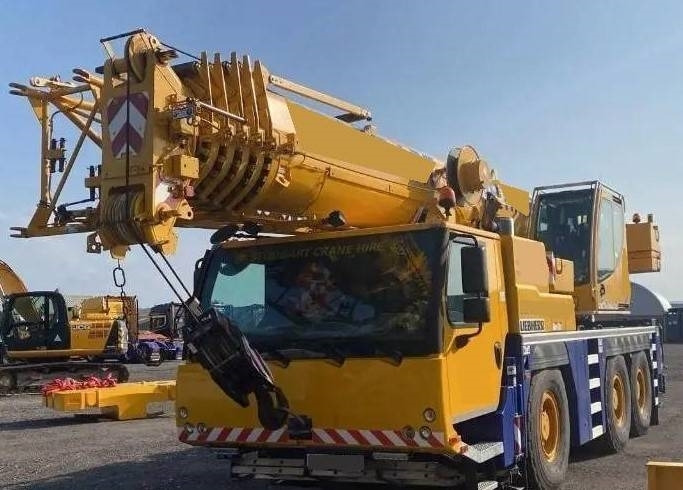 Liebherr LTM 1060-3.1 - All terrain crane: picture 2 Liebherr LTM 1060-3.1 - All terrain crane: picture 2