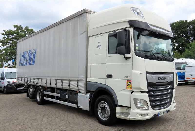 Curtainsider truck DAF XF 530 6x2 Frigo, lift roof, moving axel, P-cooling, etc: picture 1