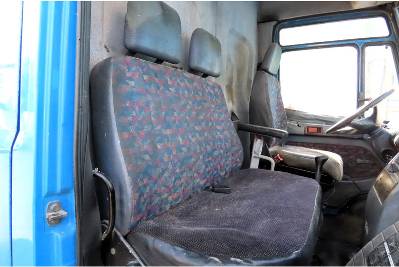 Panel van Mercedes-Benz Vario 812D: picture 14