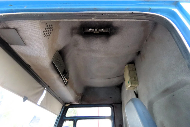 Panel van Mercedes-Benz Vario 812D: picture 16