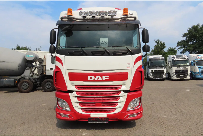 DAF XF 440 Retarder, Real leather, Frigo. Belgian truck! - Tractor unit: picture 2 DAF XF 440 Retarder, Real leather, Frigo. Belgian truck! - Tractor unit: picture 2