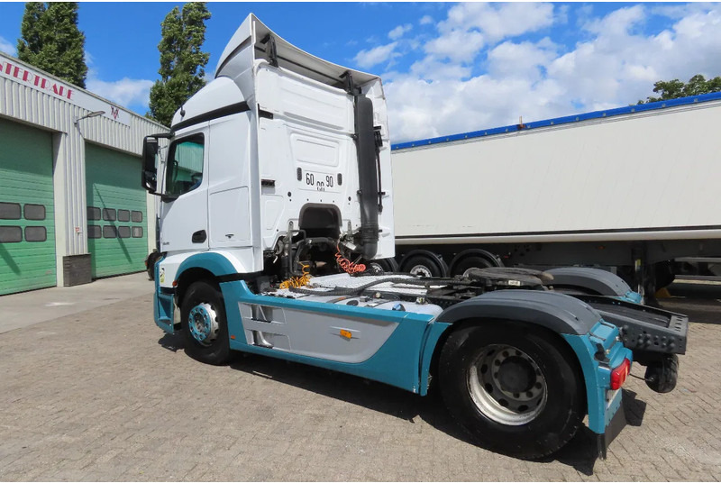 Mercedes-Benz Actros 1846 PTO. HYDRAULIC - Tractor unit: picture 5 Mercedes-Benz Actros 1846 PTO. HYDRAULIC - Tractor unit: picture 5