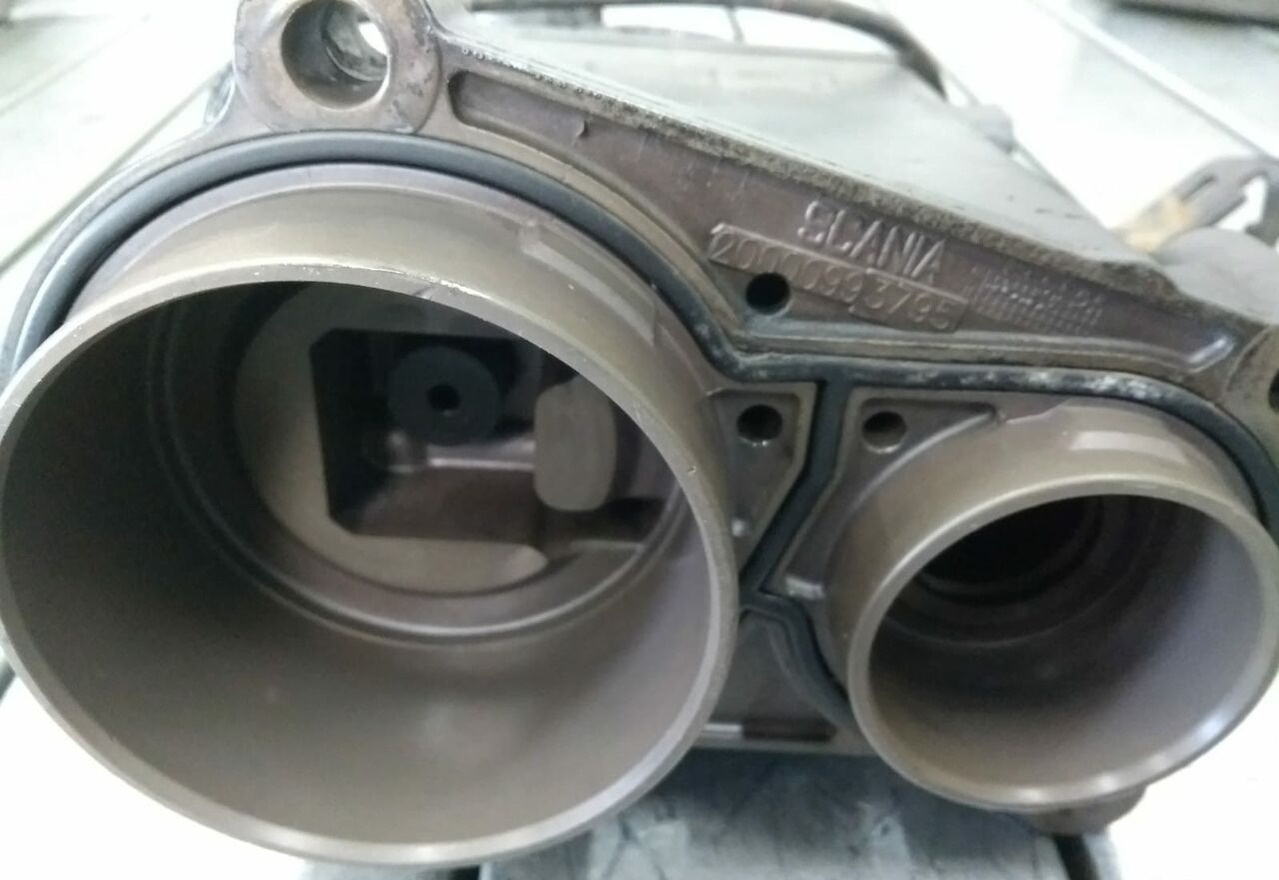 GEARBOX STEERING GATE, VALVE BLOCK Scania - Transmission for Truck: picture 2 GEARBOX STEERING GATE, VALVE BLOCK Scania - Transmission for Truck: picture 2