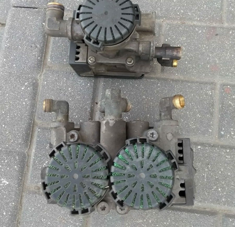 Knorr-Bremse SCANIA Scania - Brake valve for Truck: picture 1 Knorr-Bremse SCANIA Scania - Brake valve for Truck: picture 1