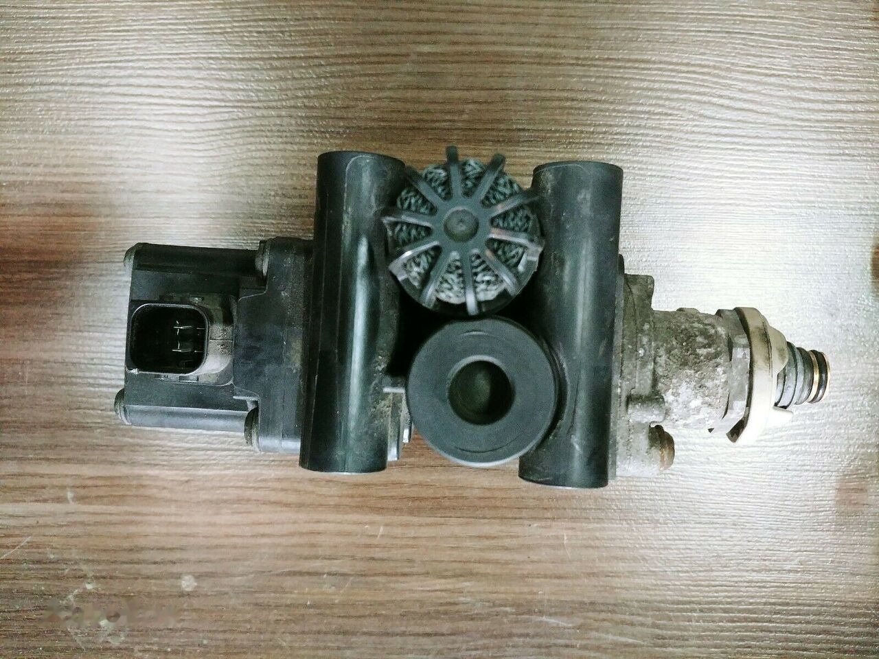 WABCO ECAS 1889795 Scania truck - Brake valve for Truck: picture 2 WABCO ECAS 1889795 Scania truck - Brake valve for Truck: picture 2