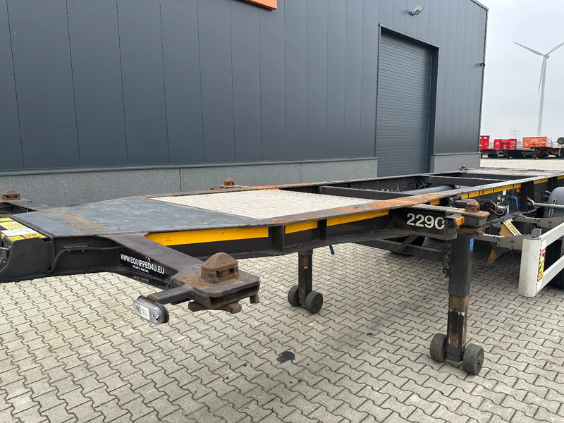 Container transporter/ Swap body semi-trailer Burg 20FT ADR (EX/II, EX/III, FL, AT) Chassis, Empty weight : 3.690kg, SAF INTRADISC, 2x Liftaxle, NL-chassis: picture 8 Container transporter/ Swap body semi-trailer Burg 20FT ADR (EX/II, EX/III, FL, AT) Chassis, Empty weight : 3.690kg, SAF INTRADISC, 2x Liftaxle, NL-chassis: picture 8