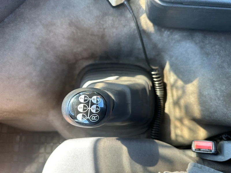 Tractor unit Volvo FM 7.290 MANUAL GEARBOX / EURO-3 / 570TKM / AIRCO / NL-truck + APK: 01/2026: picture 18