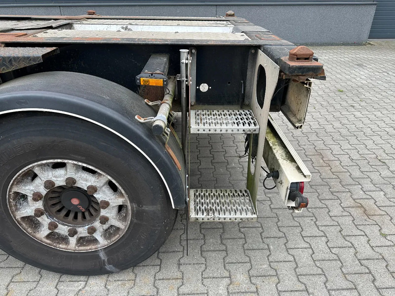 Container transporter/ Swap body semi-trailer Van Hool 20FT/30FT, ADR (EX/II, EX/III, FL, OX AT), SAF + disc, liftaxle, NL-Chassis: picture 13